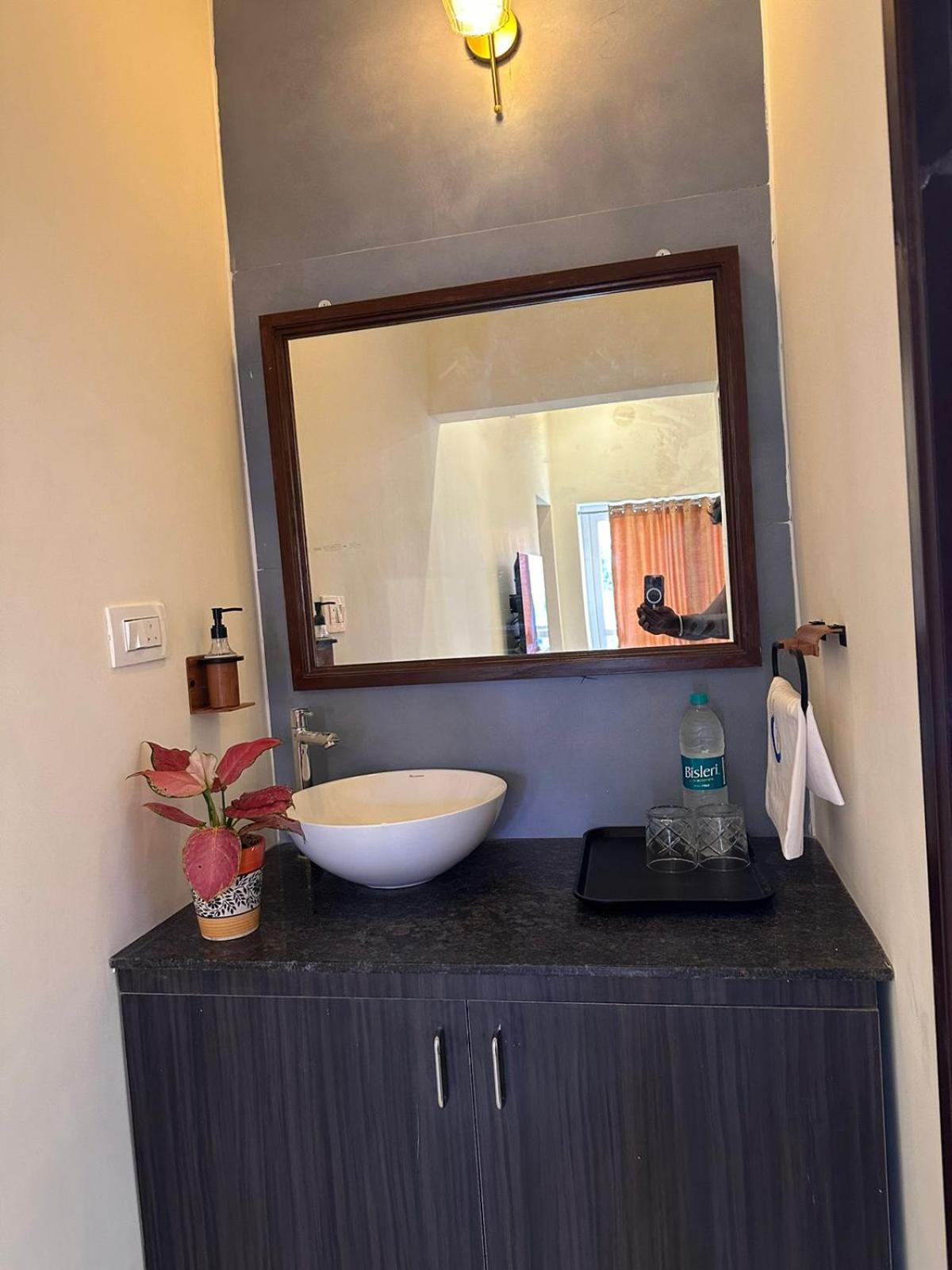 Hidden Beach Stay Chennai Room photo